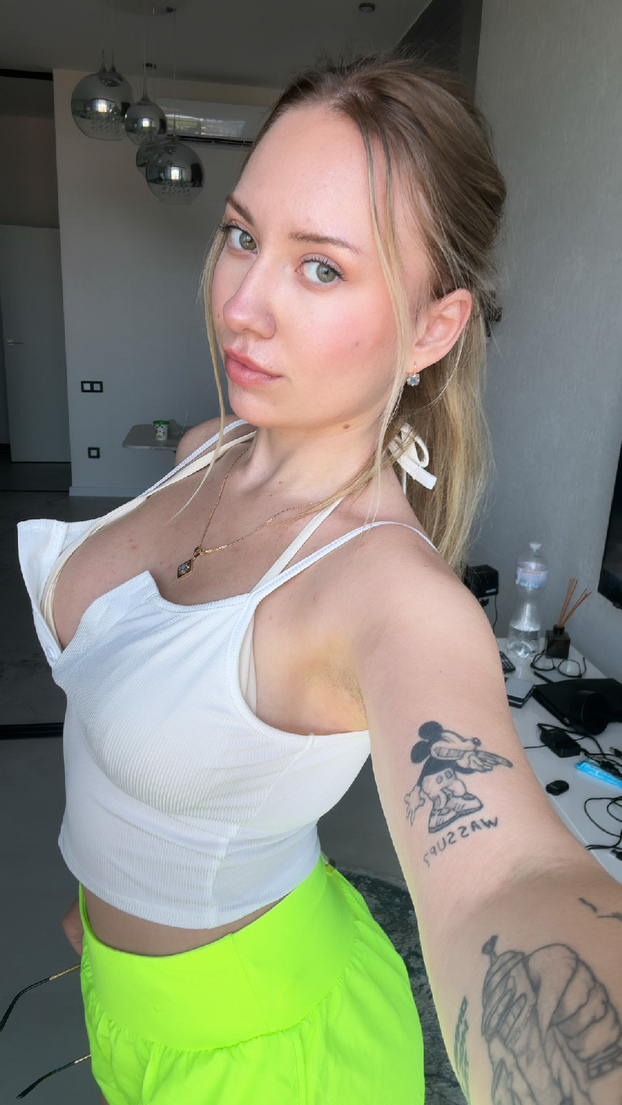 KateV in her underwear in Haiphong